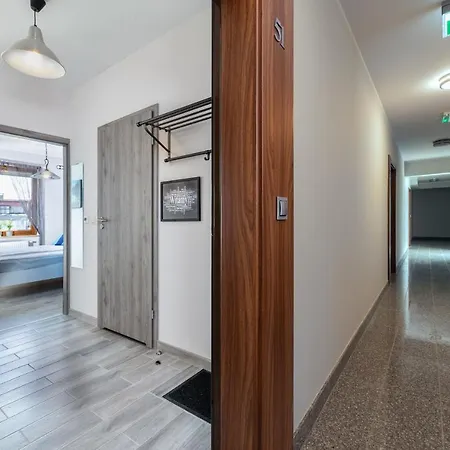 Apartment ꙭ Nowy Apartament Zebra Centrum Stare Miasto Bema
